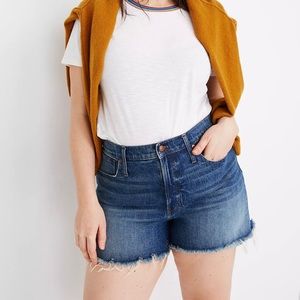 Madewell size 30 The Perfect Jean Short: Comfort Stretch Edition.